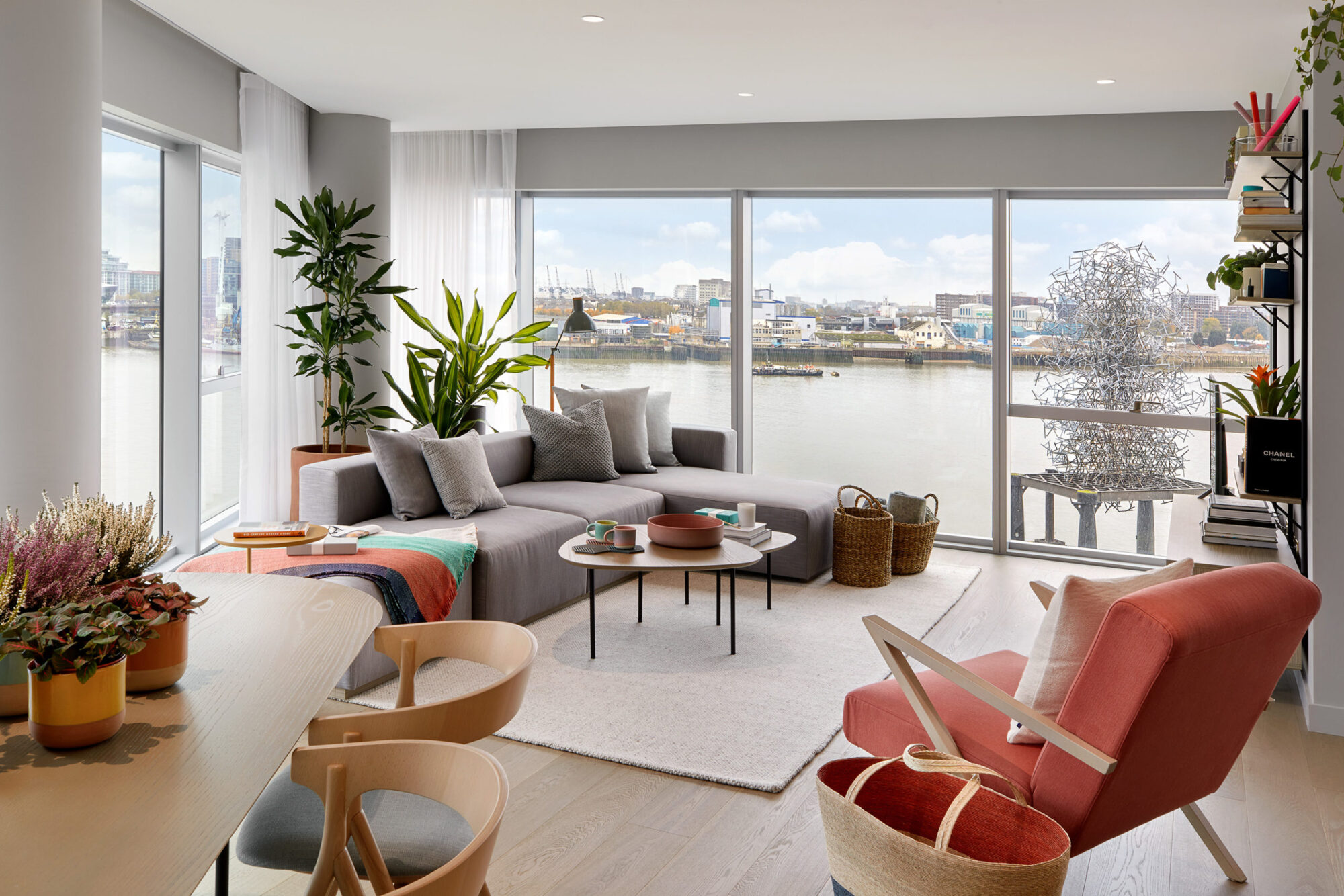 <p>RENT YOUR HOME ON THE PENINSULA</p>
<p>Starting from £2,000 per month</p>
